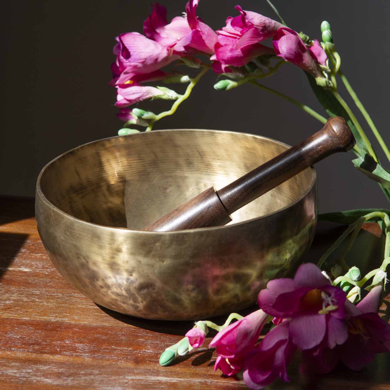 Hand-Beaten Singing Bowl Approx 1.1kg