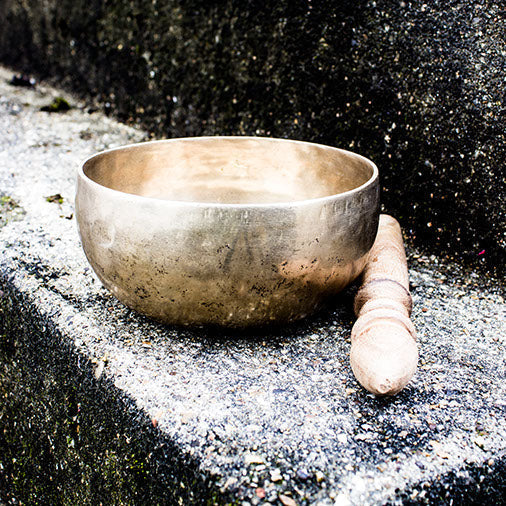 Hand Beaten Singing Bowl Approx 600g-Siesta Crafts