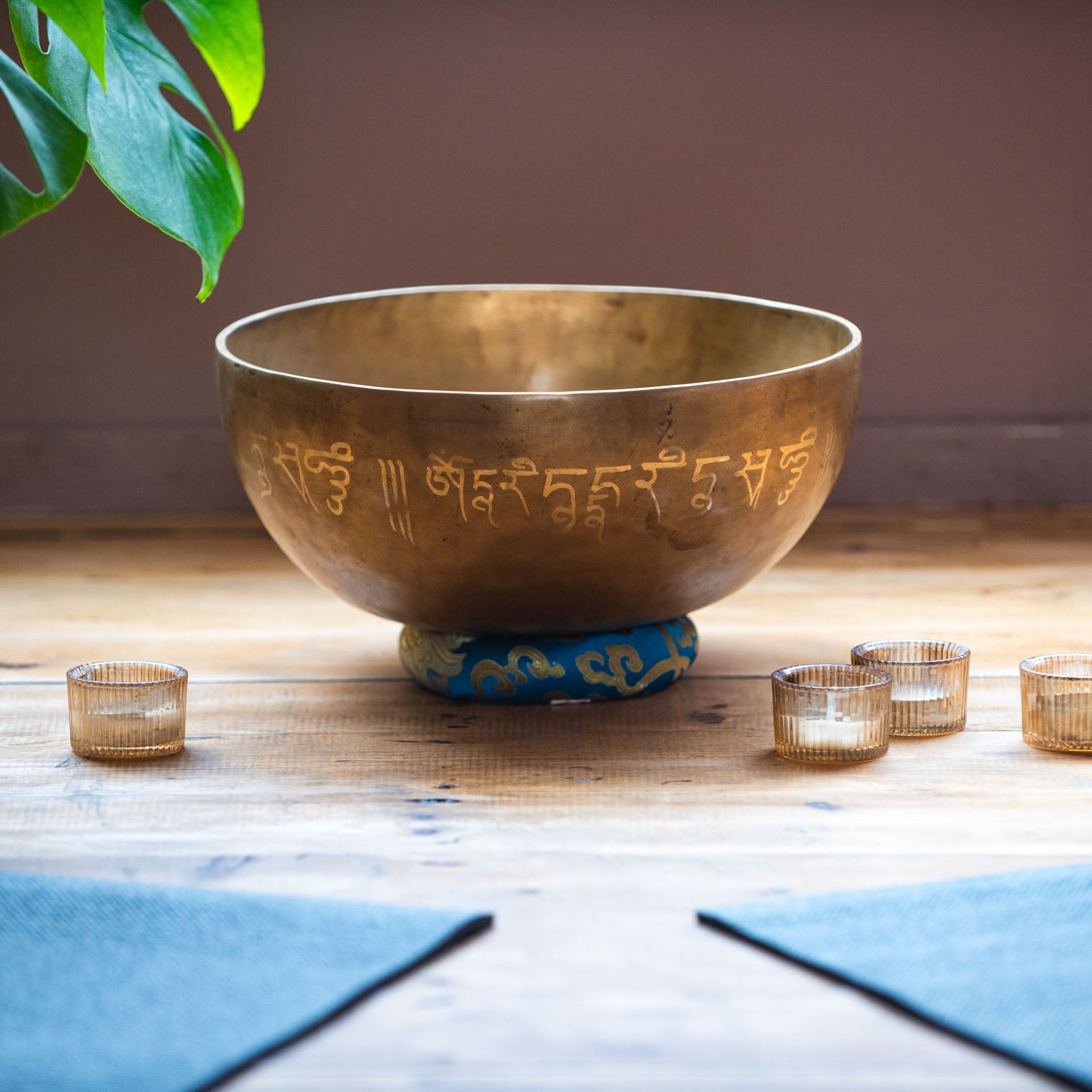 Special Etched Chenrezig Singing Bowl No.5