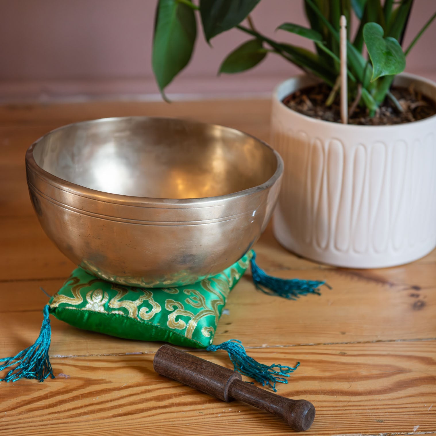 Special Lingam Singing Bowl No.38