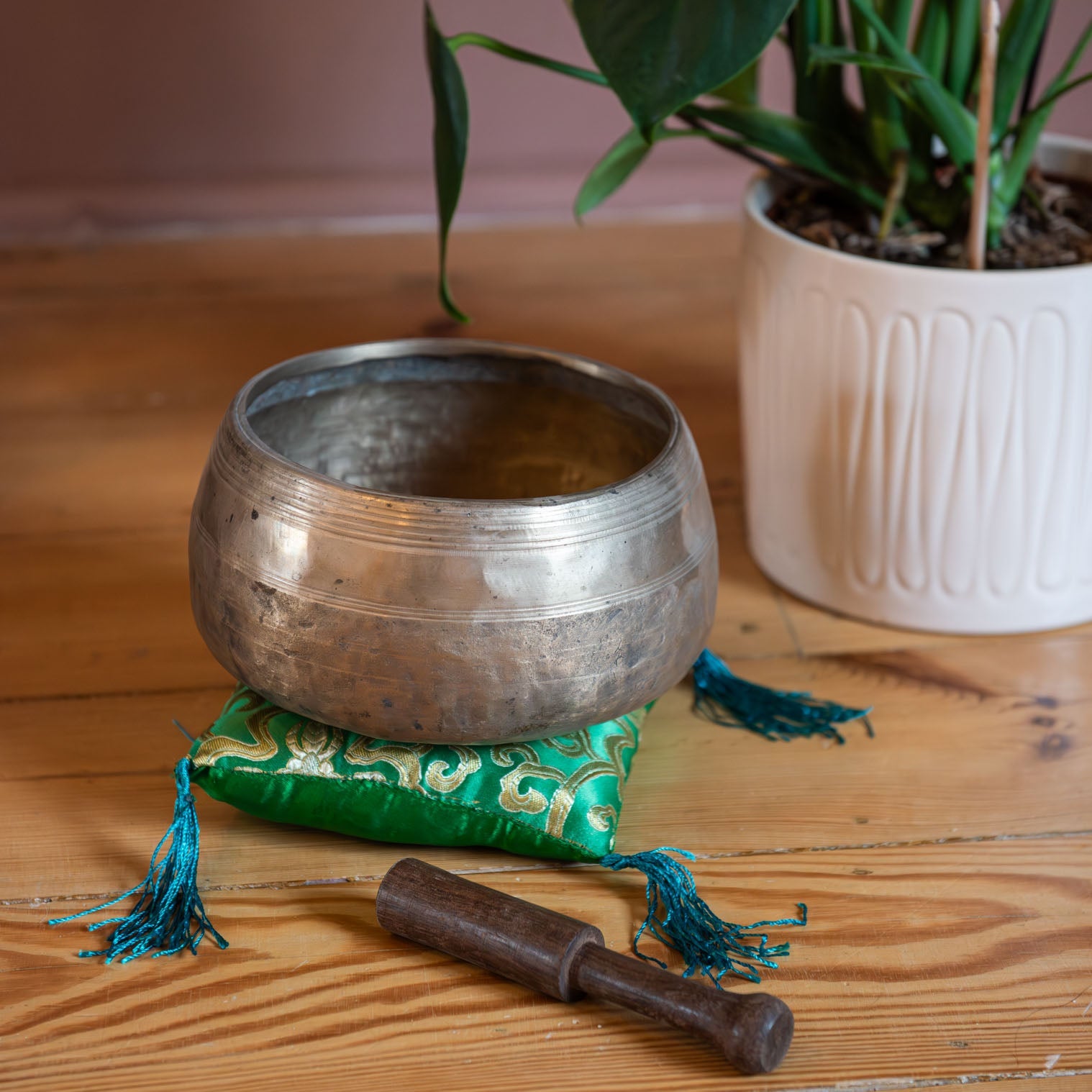 Vintage Mani Singing Bowl No.42